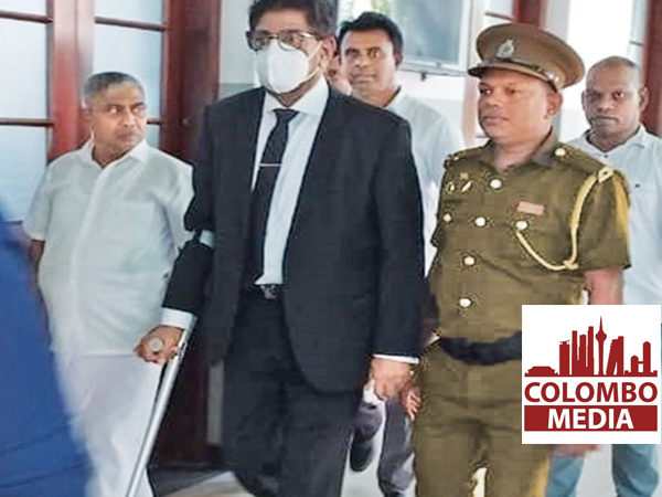 කෙහෙළියගේ පවුලේ වත්කම් තහනමට එරෙහි පෙත්සම් ඉවතට