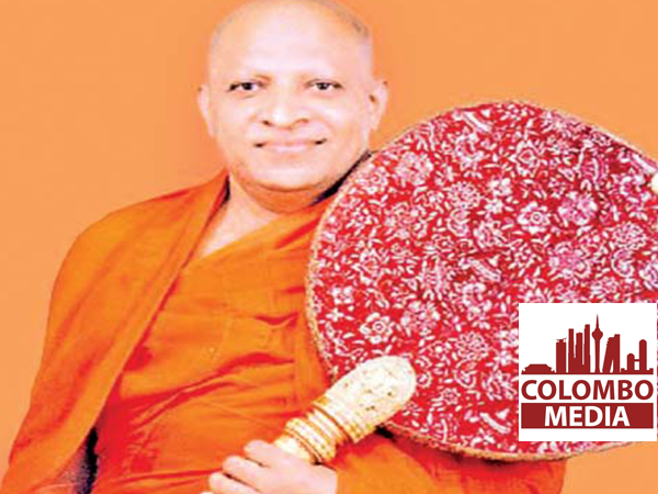 එජාපය සහ සජබ එකතු වෙනවාට අකමැති පිරිස් දෙපැත්තේම ඉන්නවා-මල්වතු නාහිමියෝ කියති