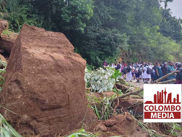 බදුල්ල පස්සර මාර්ගයේ නායයෑමක් – ගමනාගමනයට බාධා