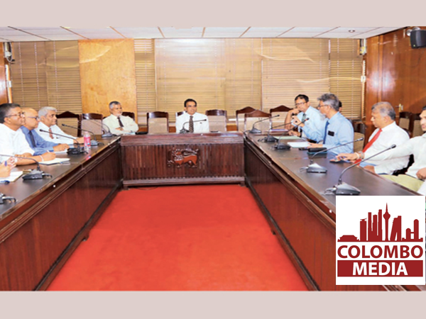 දේශීය මිනි­රන් යොදා­ගෙන අඩු විය­දම් තාක්ෂ­ණ­යෙන් නැවත ආරෝ­ප­ණය කළ හැකි බැටරි නිෂ්පා­ද­න­යට සාකච්ඡා