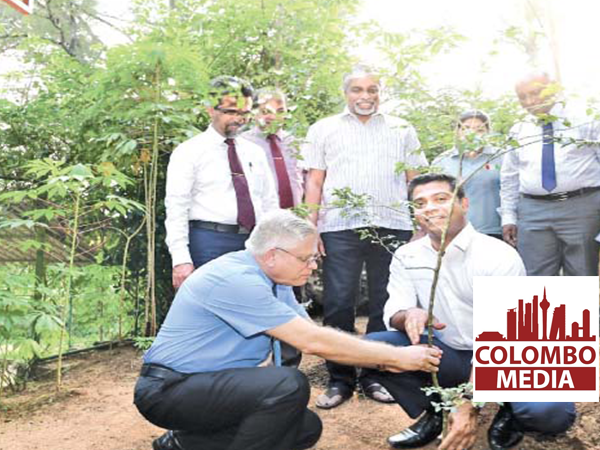 රෝග වැළැක්වීමට පියවර නොගෙන ප්‍රතිකාරවලට මුදල් වැයකර පලක් නැහැ-සෞඛ්‍ය ඇමැති වෛද්‍ය නලින්ද ජයතිස්ස