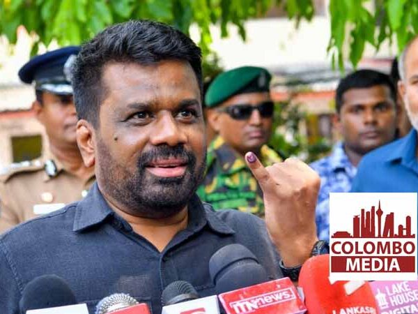 ජනපති කච්චතිව් දූපතේ නිරීක්ෂණ චාරිකාවක