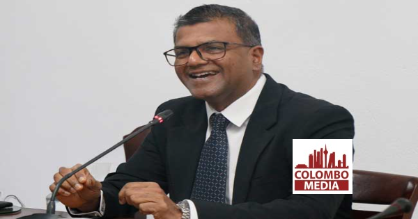 හර්ෂණ සූරියප්පෙරුම අද පස්වරුවේ මුදල් කමිටුව හමුවට පැමිණෙයි